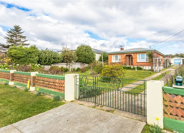 9 Garrett Street, Beauty Point TAS 7270