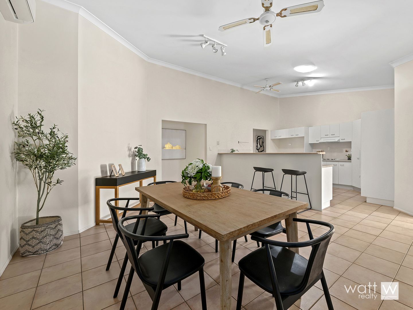 84 The Boulevard, Albany Creek QLD 4035, Image 2