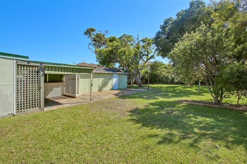 4 Binburra Avenue, Toowoon Bay NSW 2261, Image 1