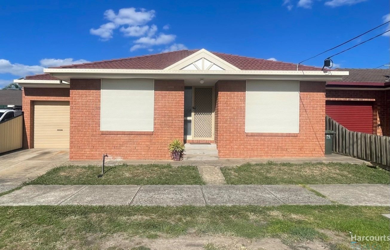 3 bedrooms House in 58 Halter Crescent EPPING VIC, 3076