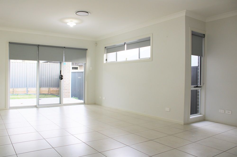 6 Jennings Crescent, Spring Farm NSW 2570 House For Rent 700 Domain
