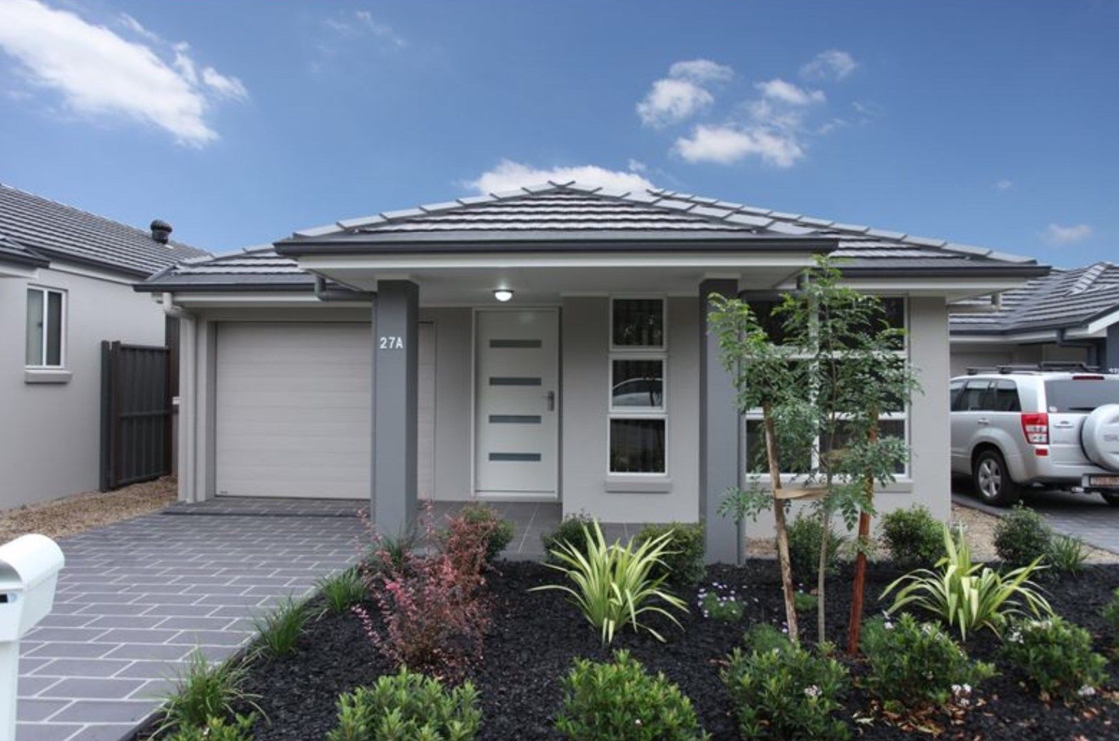 4 bedrooms House in 27a Perkins Dr ORAN PARK NSW, 2570