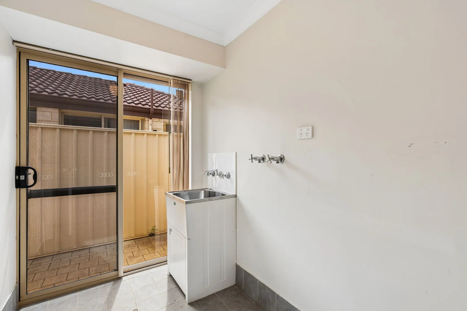 Additional image 13 of Unit 10/93 Owtram Rd, Armadale WA 6112