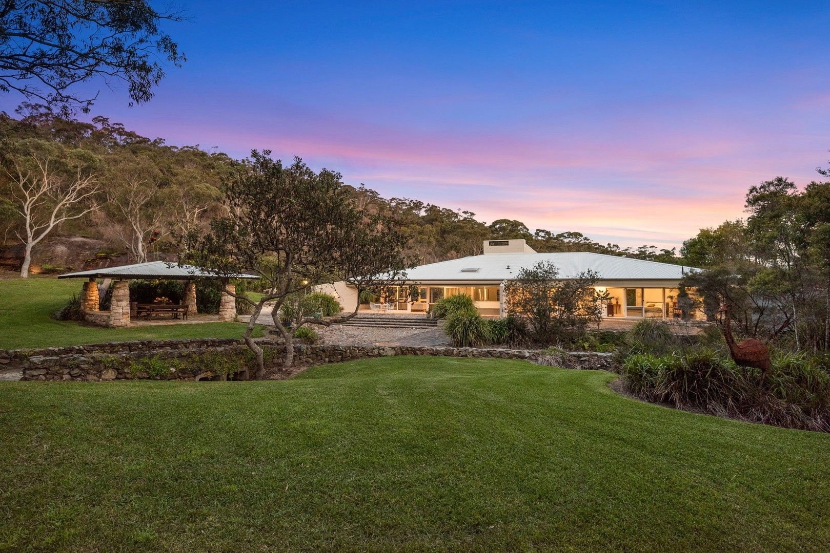 4 bedrooms Acreage / Semi-Rural in 12 Dendrobium Crescent ELANORA HEIGHTS NSW, 2101