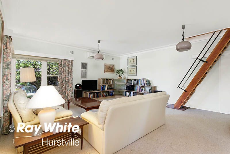 49 Caledonia Crescent, Peakhurst NSW 2210, Image 2