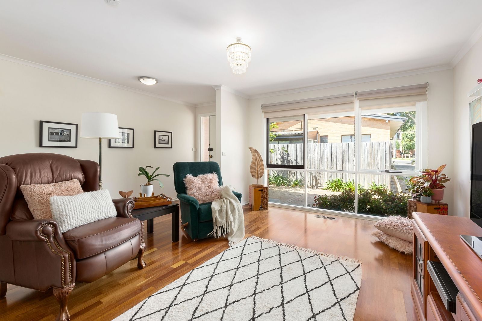 2/17 Central Avenue, Moorabbin VIC 3189 Villa For Rent 560 Domain