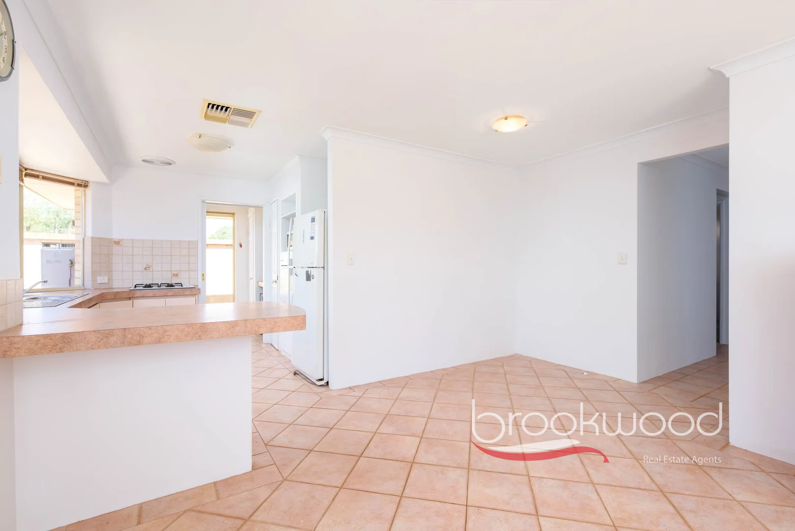 Additional image 14 of 186B Forest Lakes Drive, Thornlie WA 6108