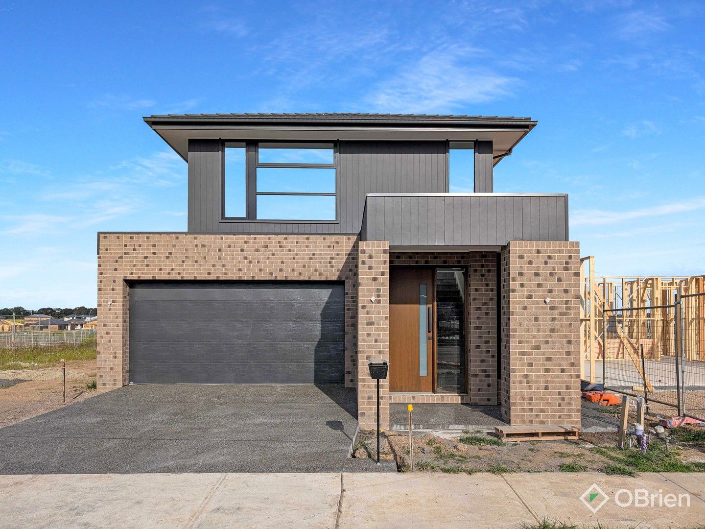 5 bedrooms House in 4 Yoruba Lane BERWICK VIC, 3806