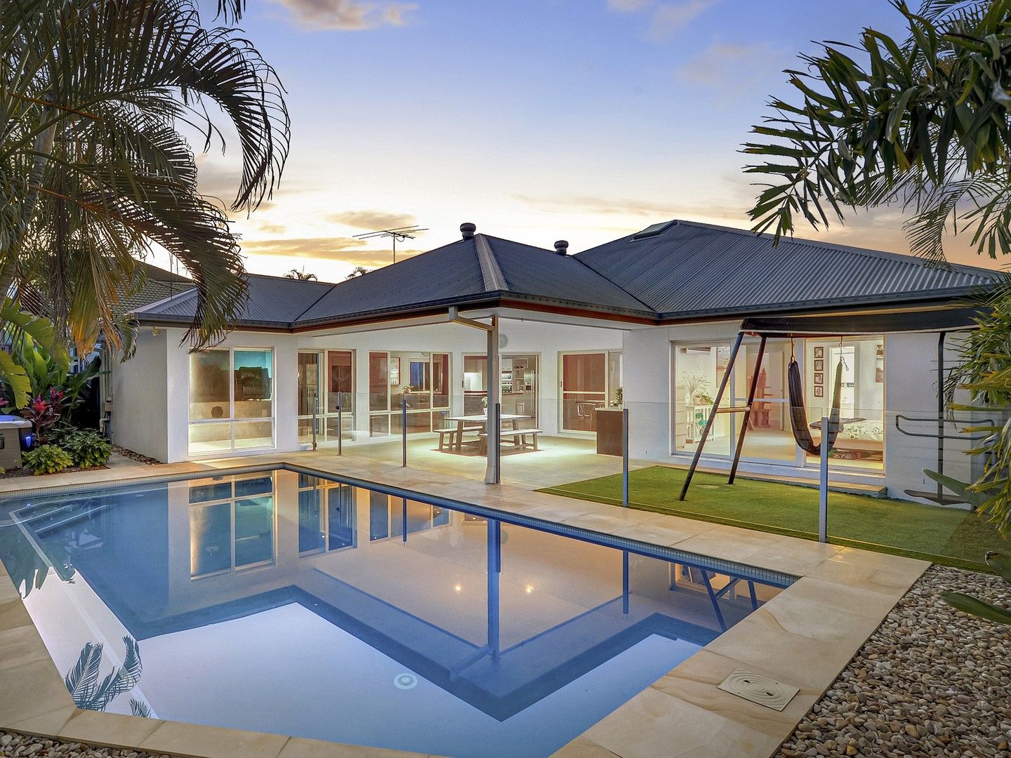 2 Petit Court, Sinnamon Park QLD 4073, Image 0