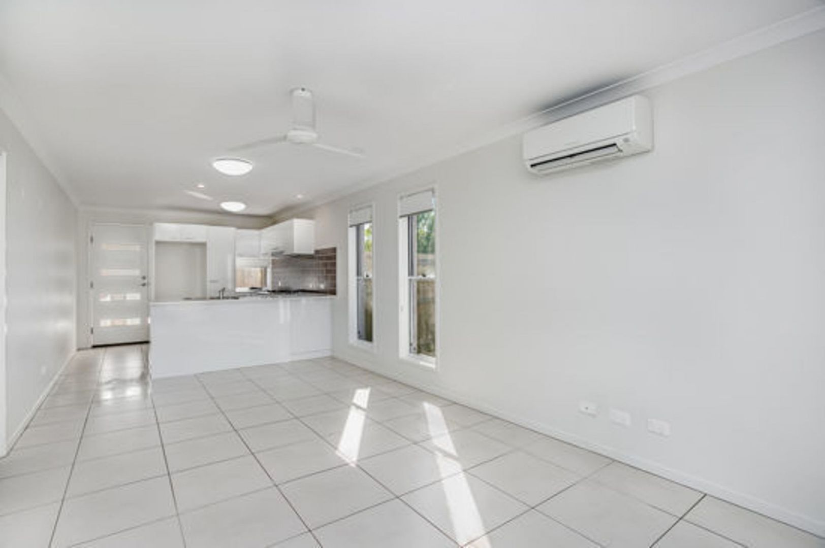 1/21 Leigh Crescent, Dakabin QLD 4503, Image 2