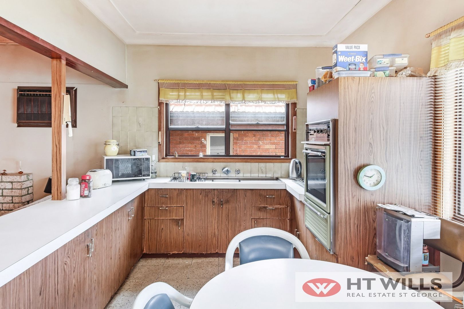 881 Forest Road, Lugarno NSW 2210, Image 1