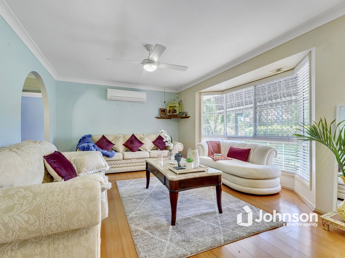 71 St James Circuit, Heritage Park QLD 4118, Image 2