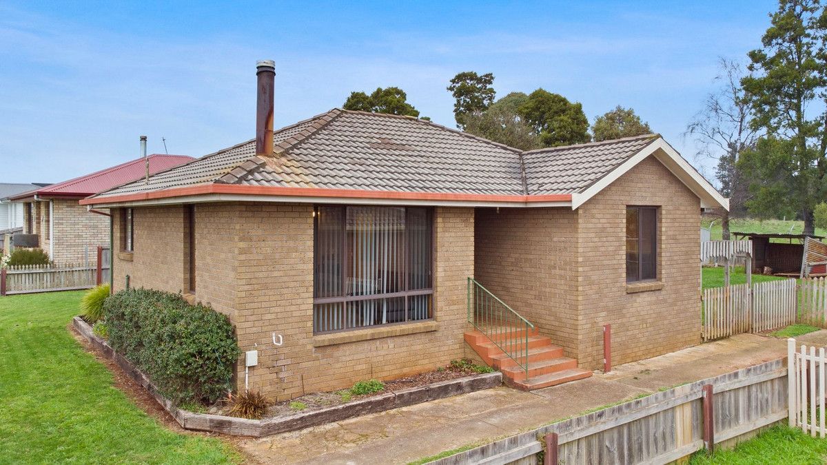 3 bedrooms House in 21 Spotswood Drive SCOTTSDALE TAS, 7260