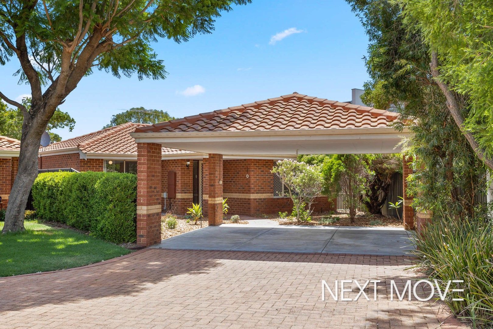 3 bedrooms House in 22A Salen Court ARDROSS WA, 6153