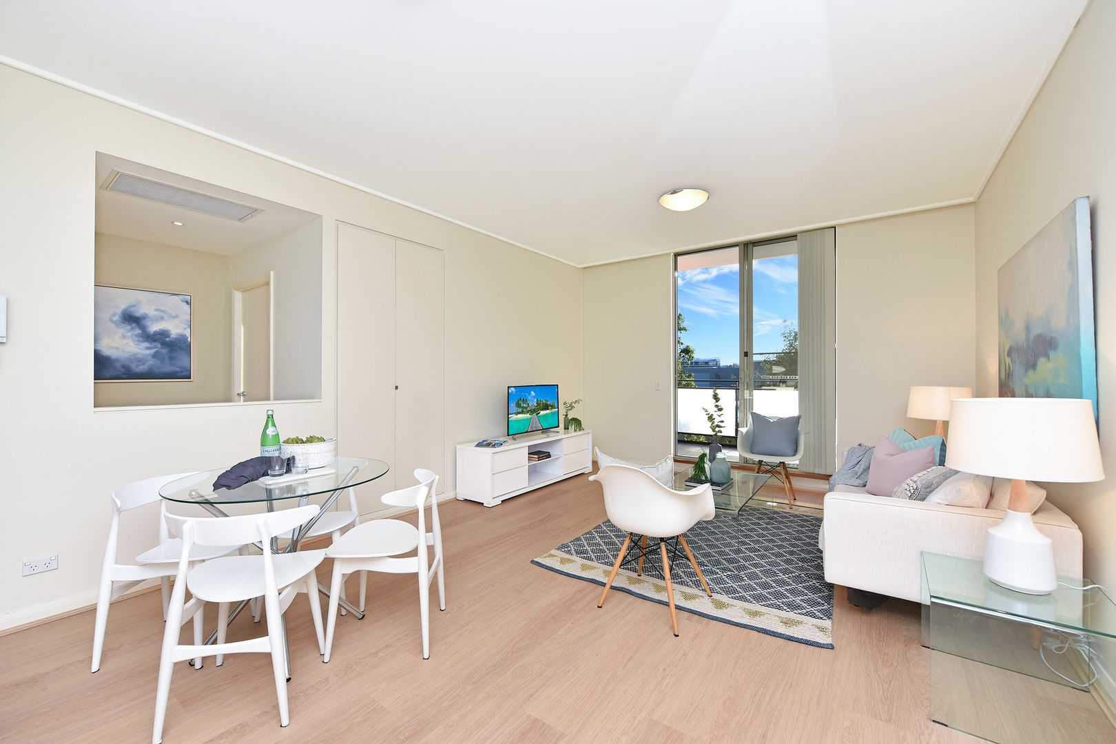 686/4 The Crescent, Wentworth Point NSW 2127, Image 2