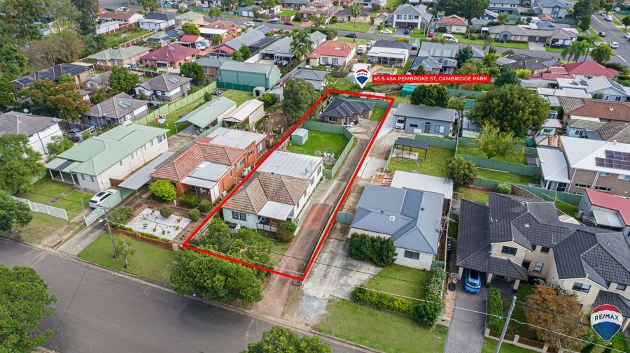 5 bedrooms House in  CAMBRIDGE PARK NSW, 2747
