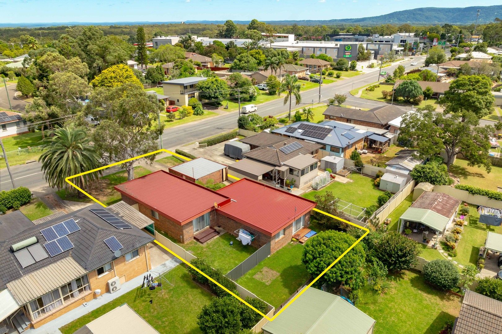 1&2/143 Cambewarra Road, Bomaderry NSW 2541, Image 0