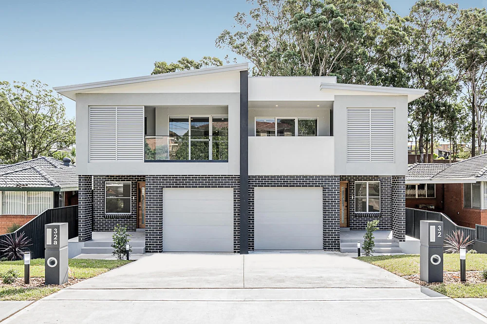 32 Caroline Crescent, Georges Hall NSW 2198