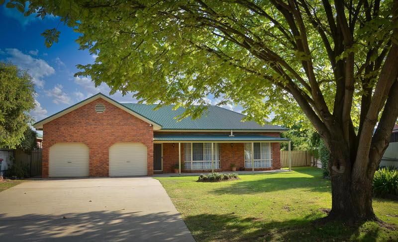 18 John Court, North Albury NSW 2640