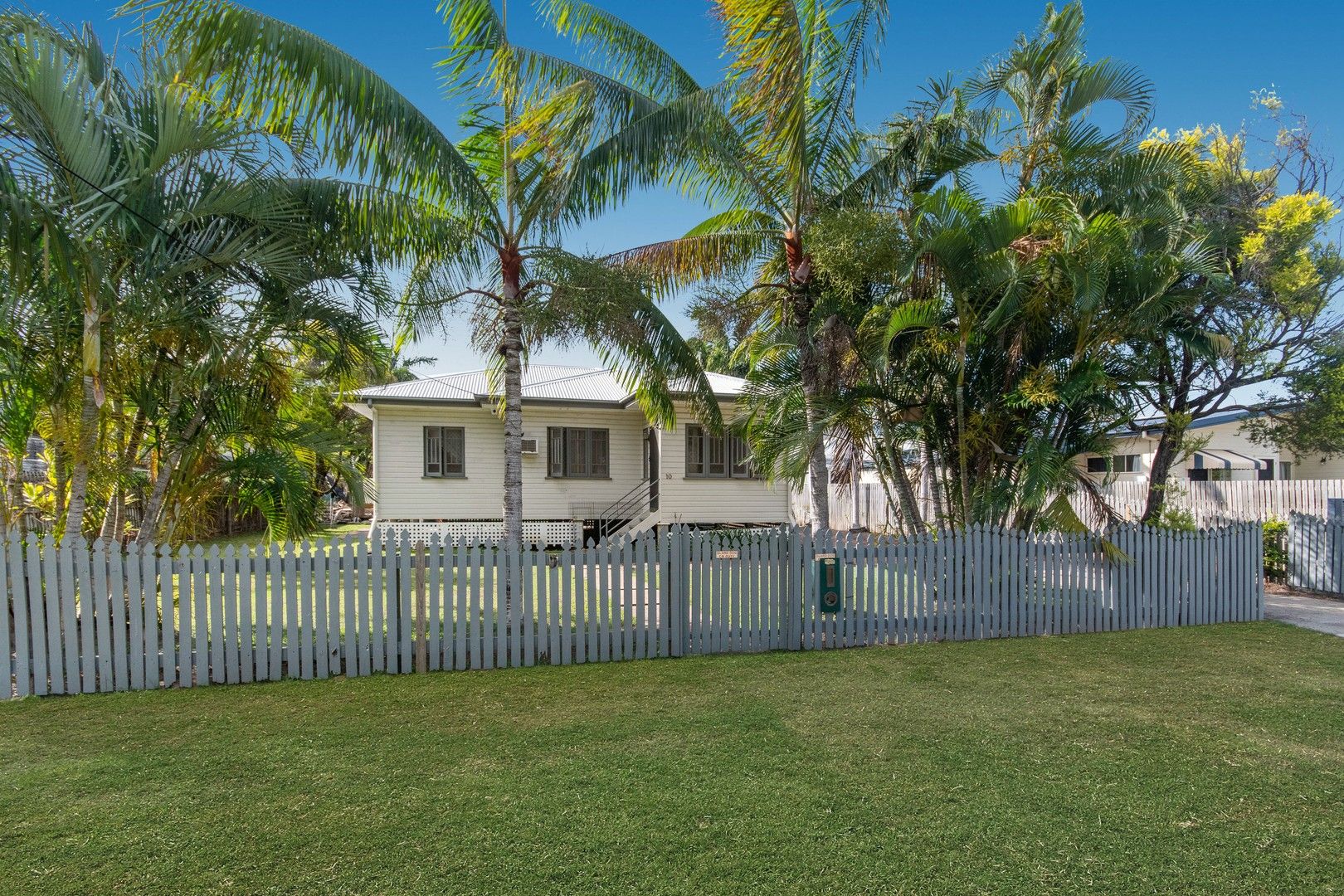 10 Carmody Street, Hermit Park QLD 4812, Image 0