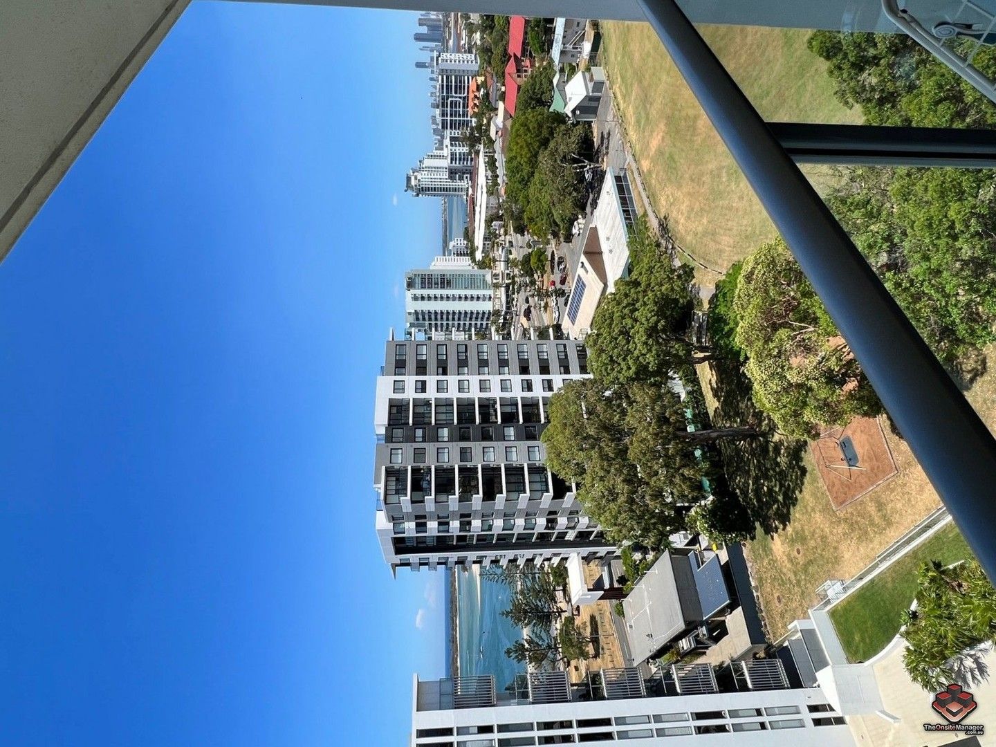 2 bedrooms Apartment / Unit / Flat in ID:21115328/17 Bath Street LABRADOR QLD, 4215