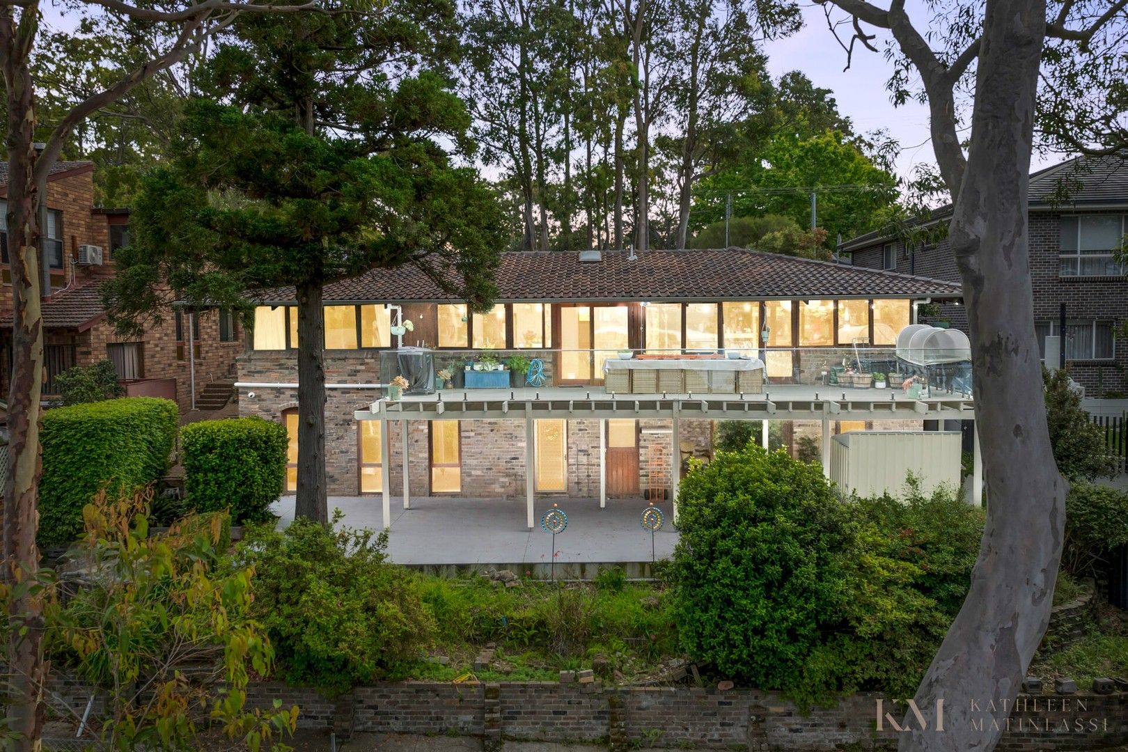 5 bedrooms House in 18 The Ridgeway BOLTON POINT NSW, 2283