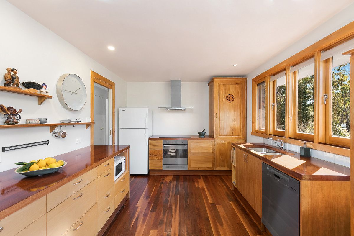 237 Cliff Drive, Katoomba NSW 2780, Image 2