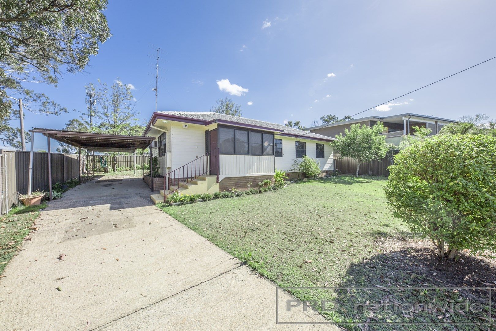 2 Churchill Cres, Rutherford NSW 2320, Image 0