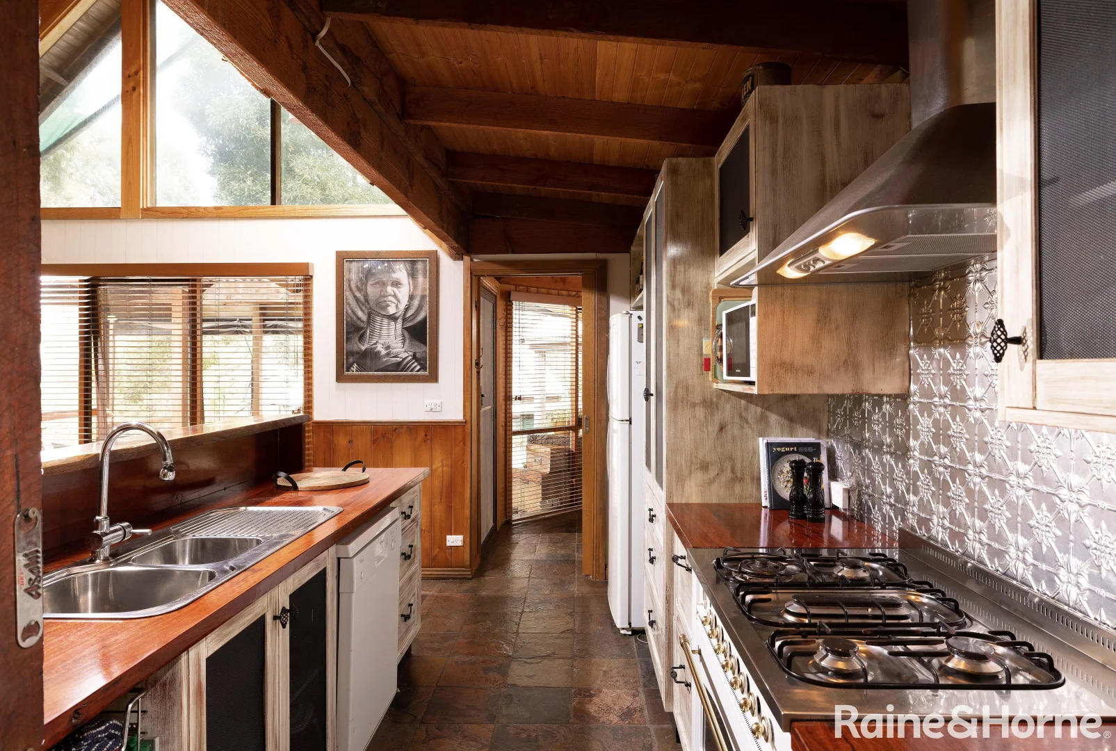 Additional image 6 of 90 Ellandee Crescent, Macedon VIC 3440