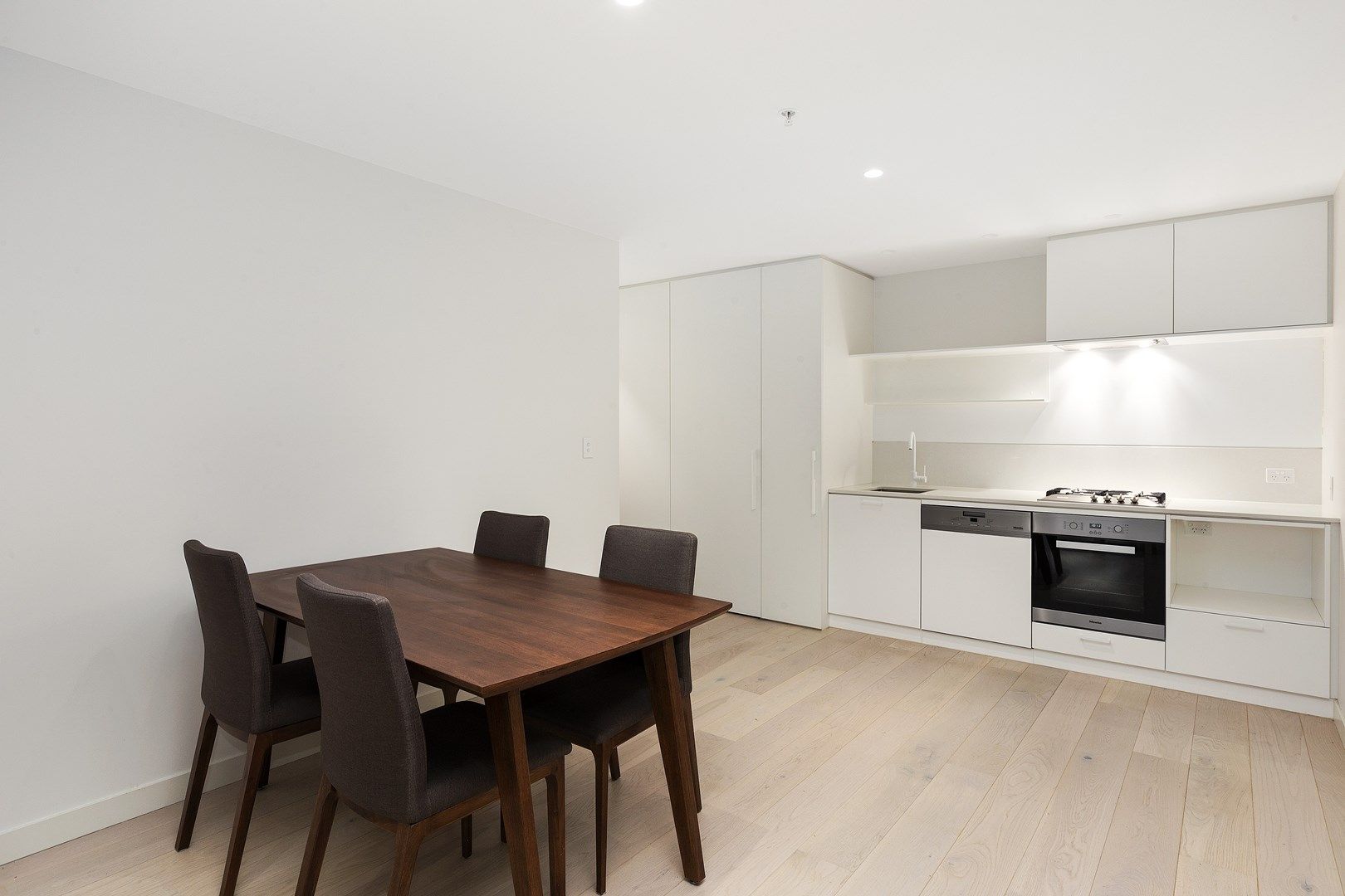 2 bedrooms Apartment / Unit / Flat in 517/3-9 Claremont Street SOUTH YARRA VIC, 3141