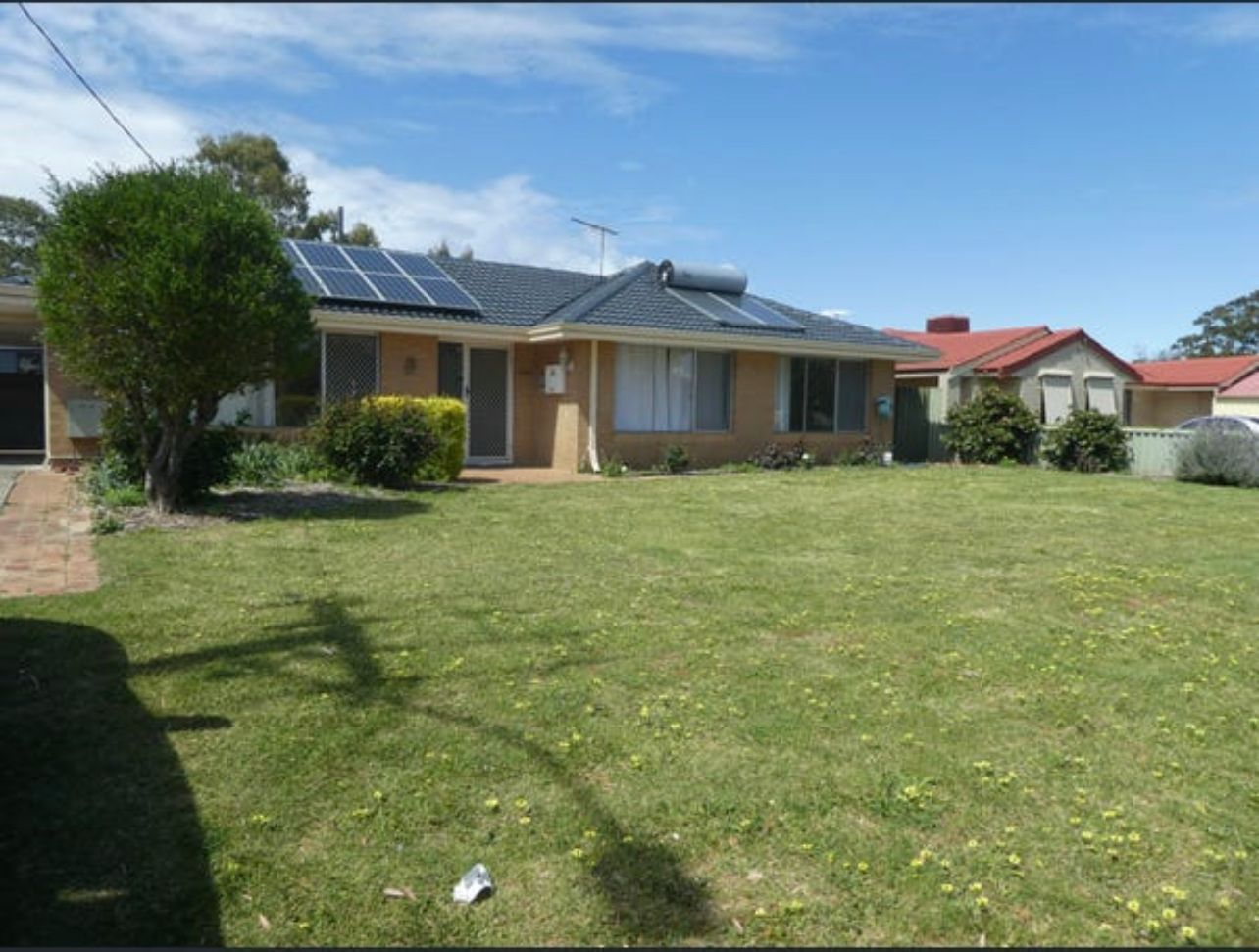 3 bedrooms House in 7 BARYNA STREET ARMADALE WA, 6112