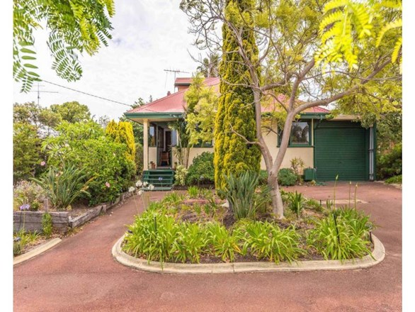 25 Wrexham Street, Bicton WA 6157