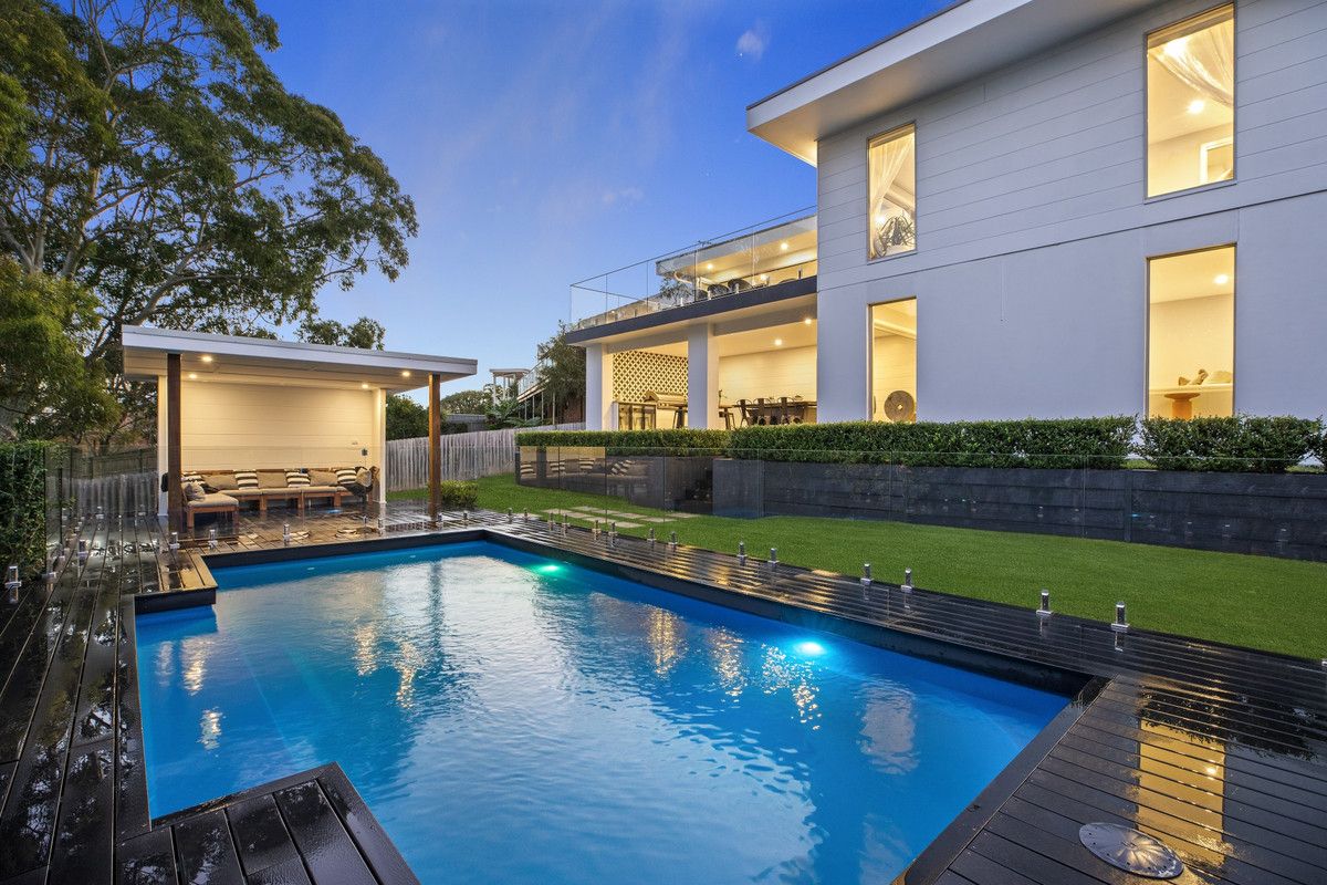 5 bedrooms House in 28 Braemar Drive WAMBERAL NSW, 2260