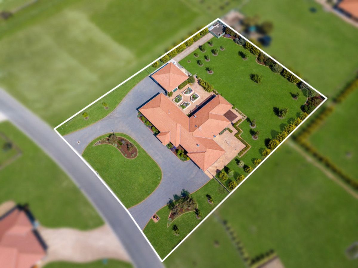 4 Cavallo Crescent, Hidden Valley VIC 3756, Image 1