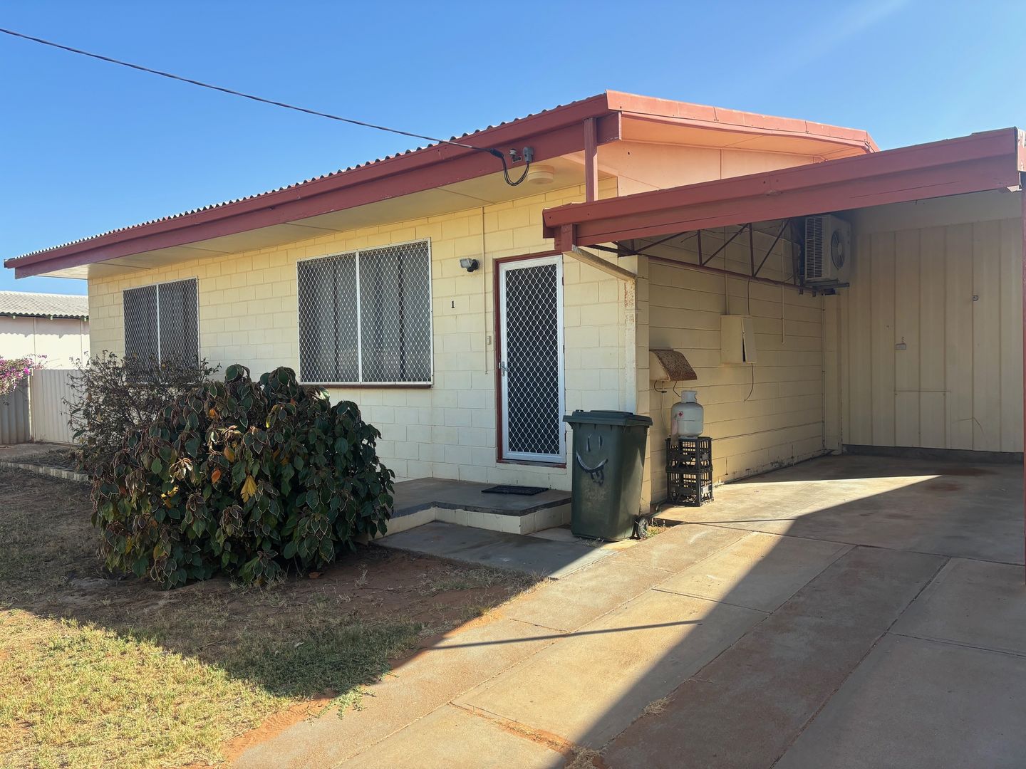 11 Hubble Street, South Carnarvon WA 6701, Image 1