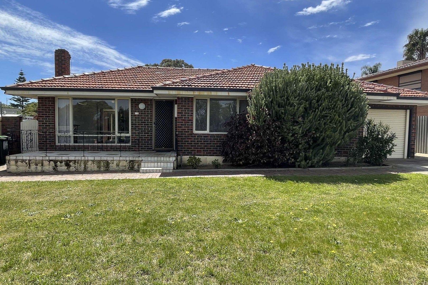 3 bedrooms House in 114 Forrest Road HAMILTON HILL WA, 6163