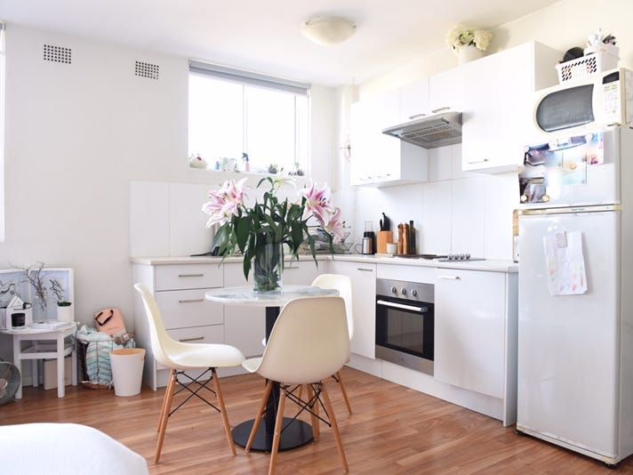 Apartment / Unit / Flat in 2/140 Macpherson Street, BRONTE NSW, 2024