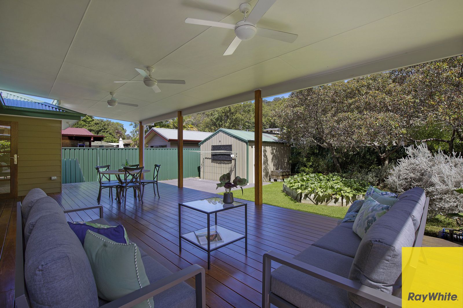 4 bedrooms House in 52 Karloo Road UMINA BEACH NSW, 2257