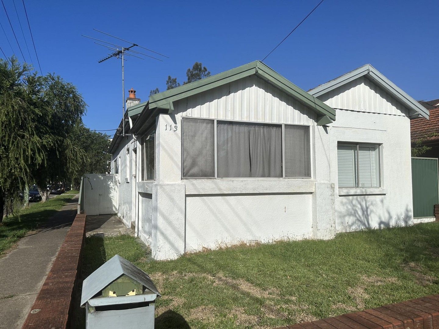3 bedrooms House in 113 Lincoln St BELFIELD NSW, 2191