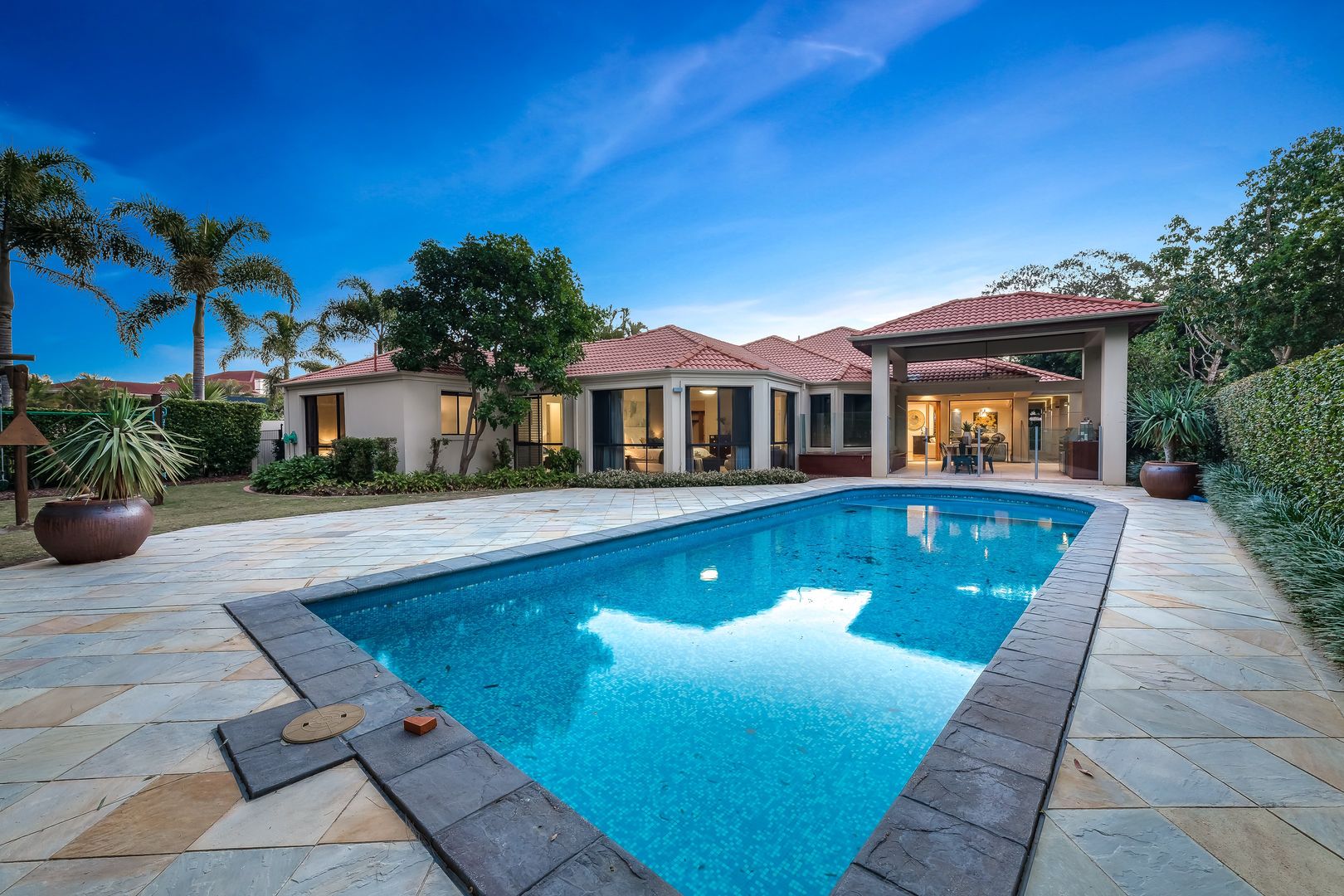 3182 Riverleigh Drive, Hope Island Property History & Address