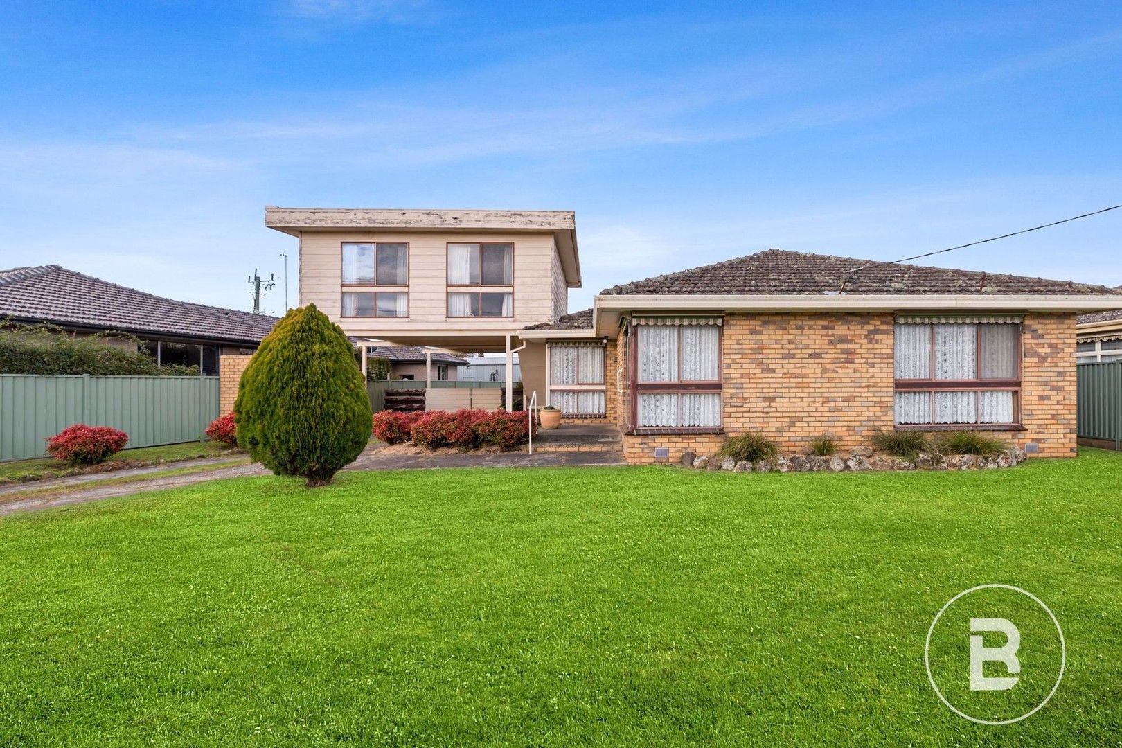 24 Webbcona Parade, Wendouree VIC 3355, Image 0