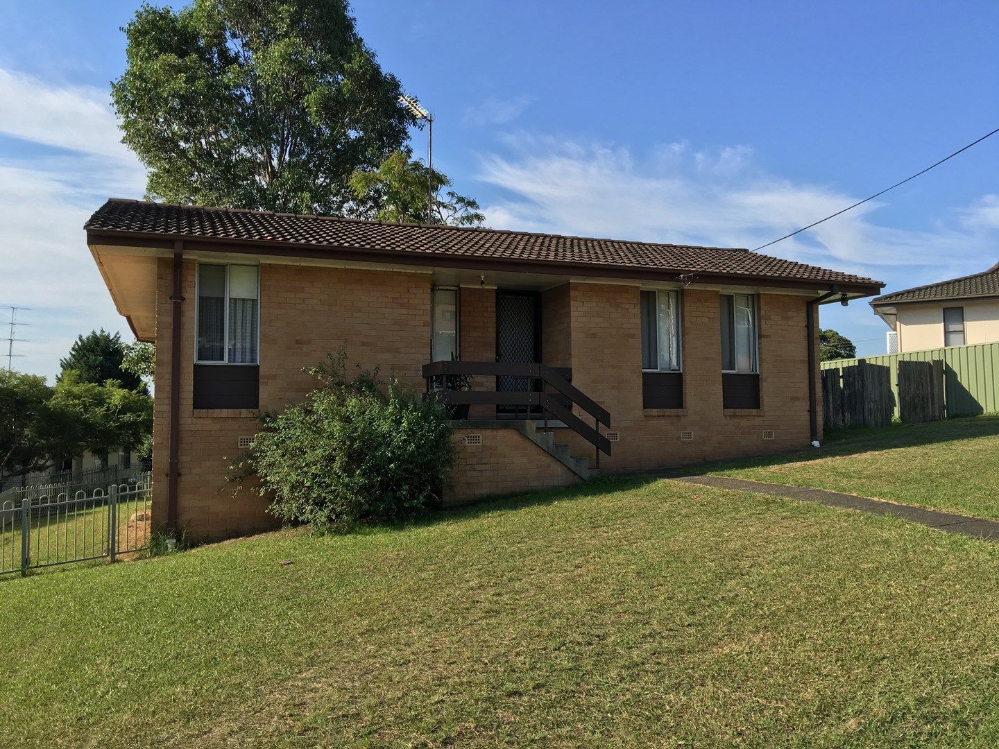 4 Emerson Road, Dapto Property History & Address Research Domain