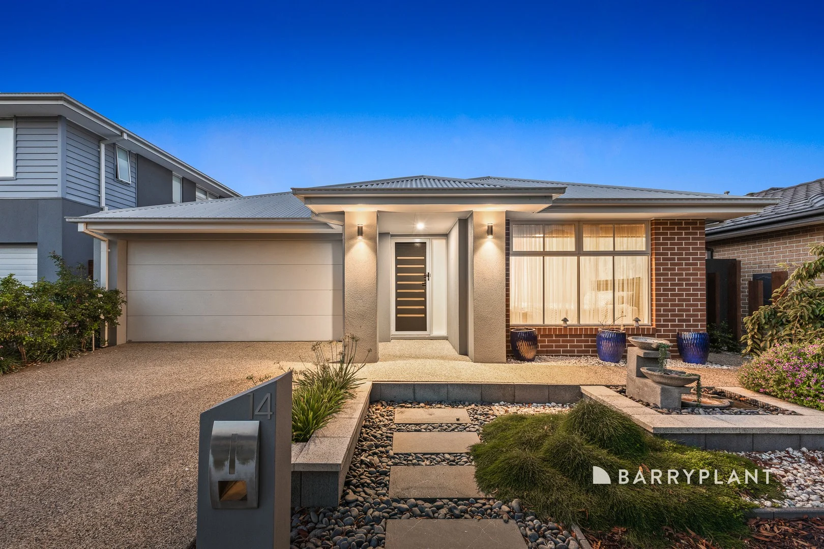 14 Leeson Street, Officer South VIC 3809