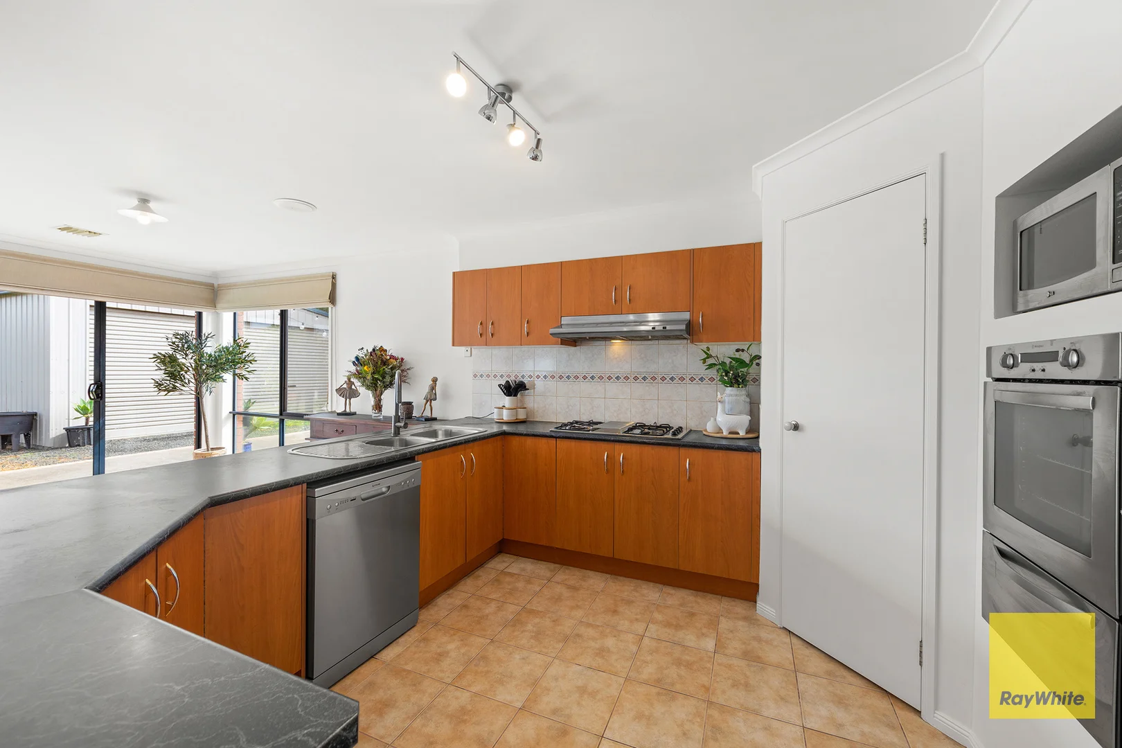 Additional image 7 of 3 Faraday Court, Taylors Hill VIC 3037