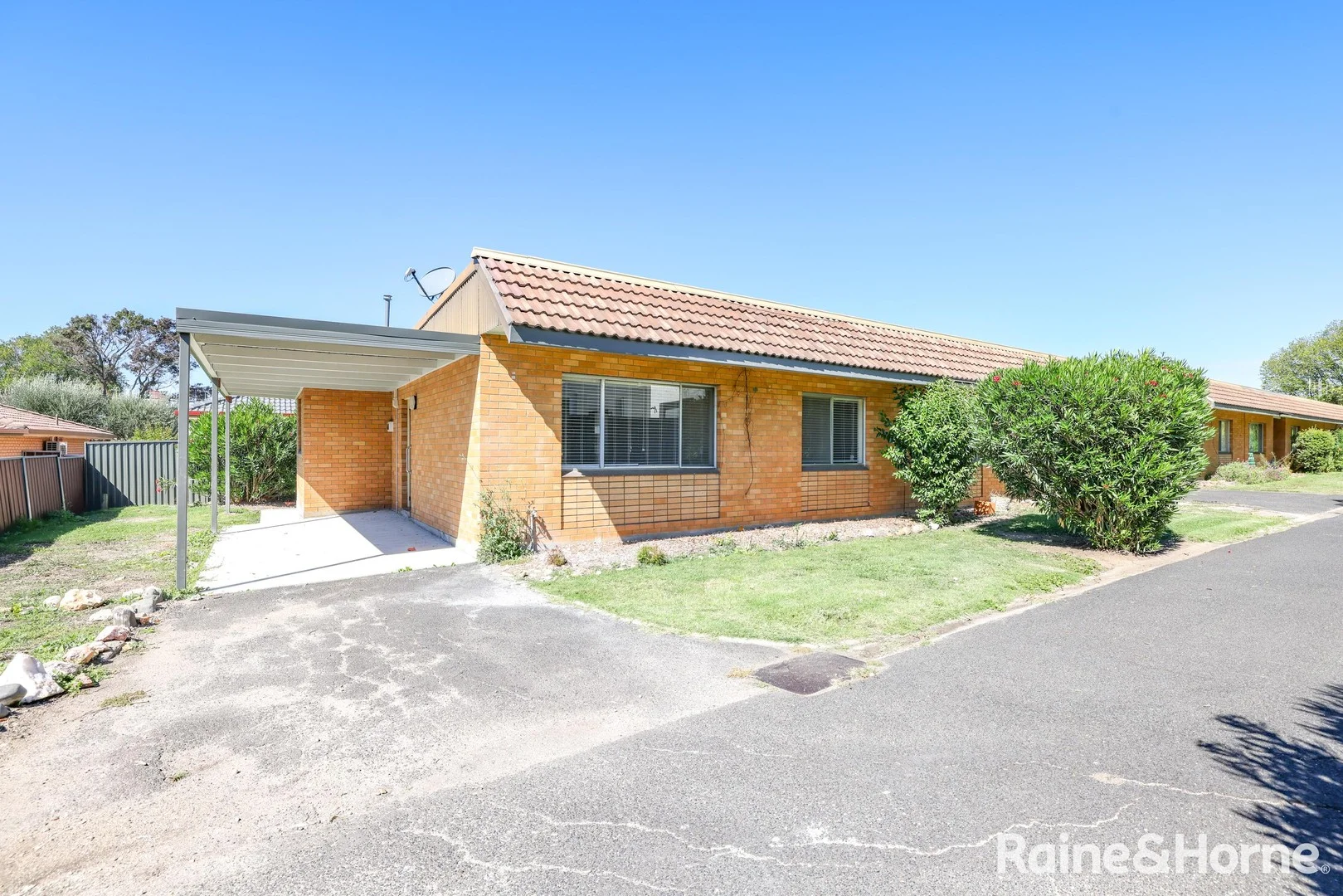 Primary image of 8/223 Lambert St, Bathurst NSW 2795