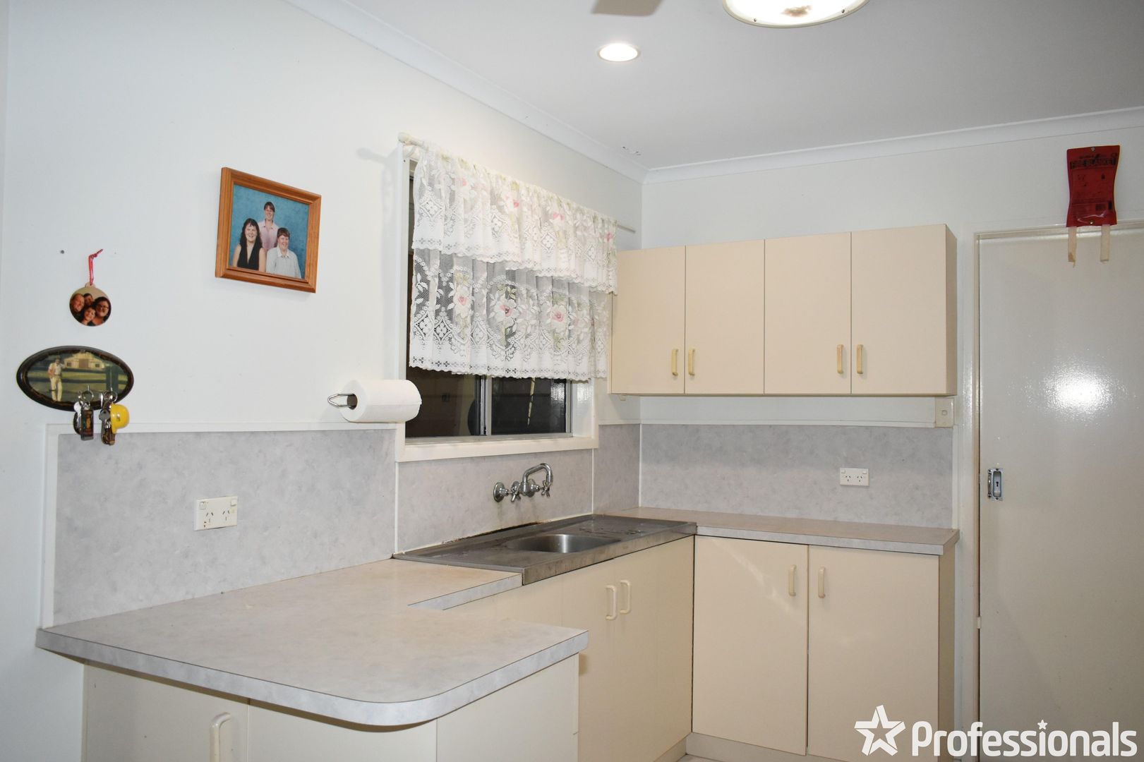 8 Ennio Court, South Mackay QLD 4740, Image 1