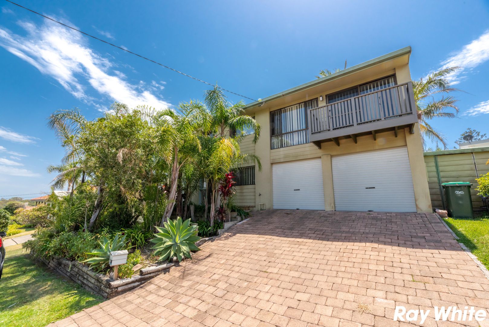 74 Lakeview Crescent, Forster Property History & Address Research