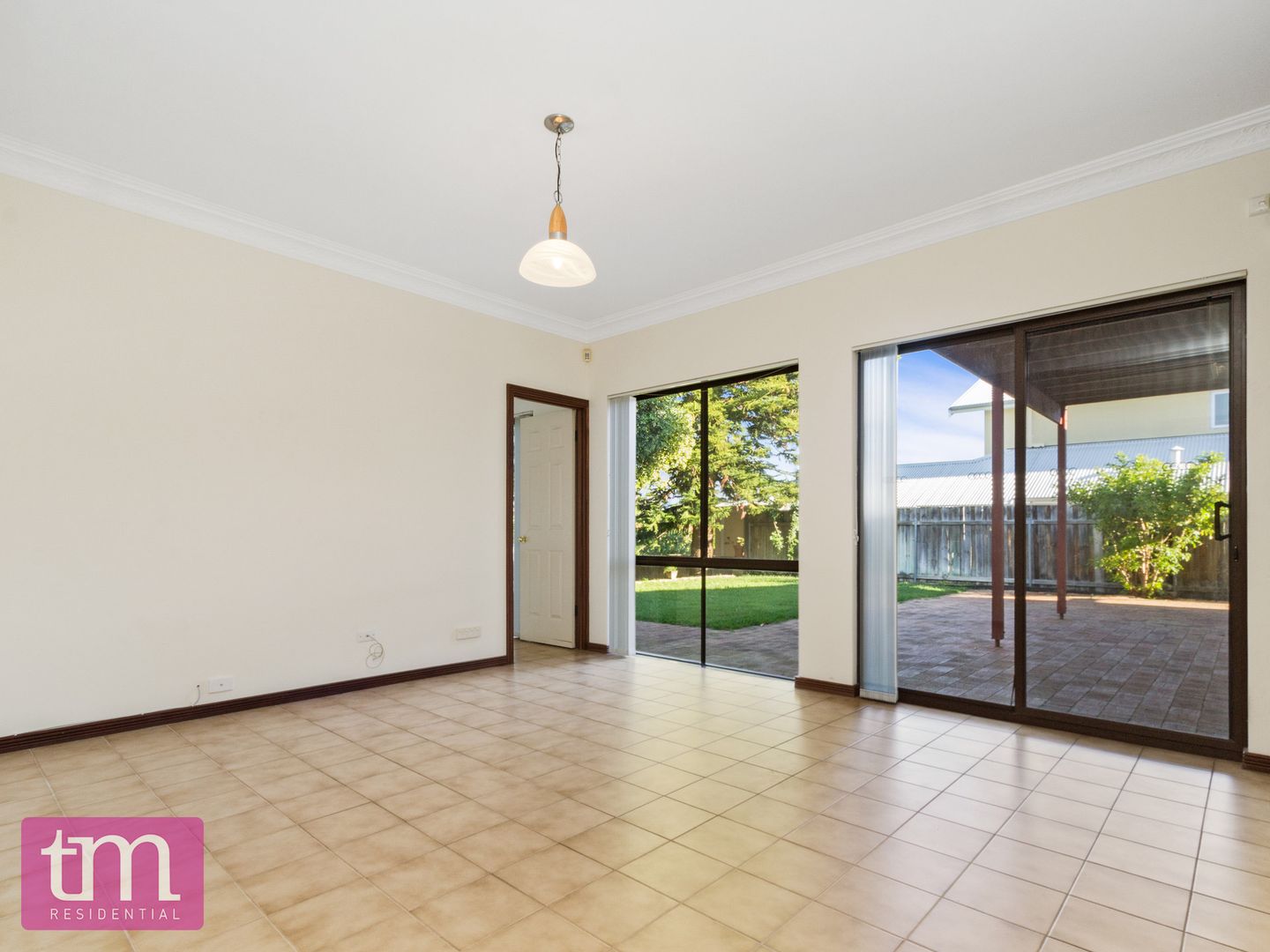 10 Brockman Avenue, Dalkeith WA 6009, Image 2