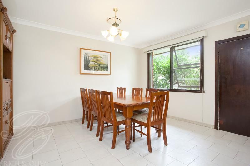 14 Lily Street, BURWOOD HEIGHTS NSW 2136, Image 2