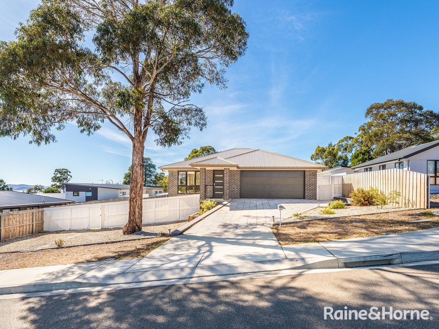 27 Lomandra Drive, Blackmans Bay TAS 7052, Image 0